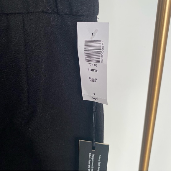 ⏱️24 HR SALE⏱️ Babaton Bike Shorts - Picture 5 of 5